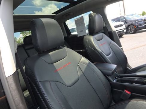 Used 2022 Jeep Compass Trailhawk w/ Trailhawk Elite Group AWD/4WD image 39