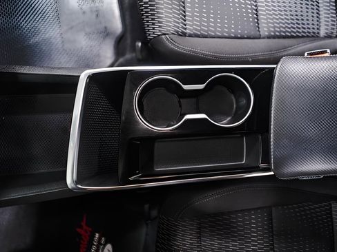 Used 2025 Chevrolet Equinox LT image 16