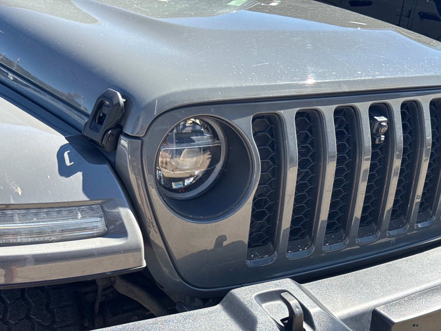 Used 2021 Jeep Wrangler Unlimited Sahara w/ Cold Weather Group AWD/4WD image 3