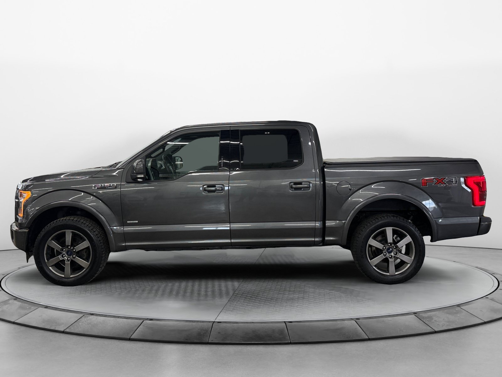 Used 2017 Ford F150 Lariat w/ Equipment Group 502A Luxury AWD/4WD image 2