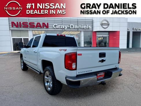 Used 2018 Chevrolet Silverado 1500 LTZ AWD/4WD image 5