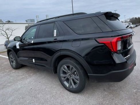 New 2026 Ford Explorer Active w/ Active Comfort Package image 4