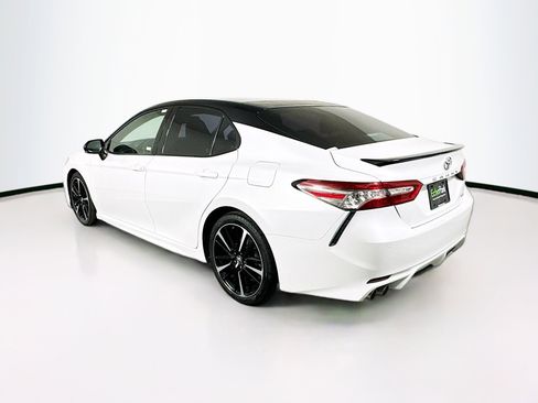 Used 2018 Toyota Camry XSE FWD image 5