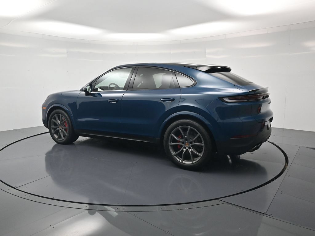 Certified 2026 Porsche Cayenne S AWD/4WD image 3