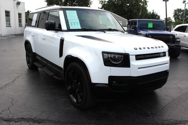 Used 2026 Land Rover Defender 130 V8 AWD/4WD image 5