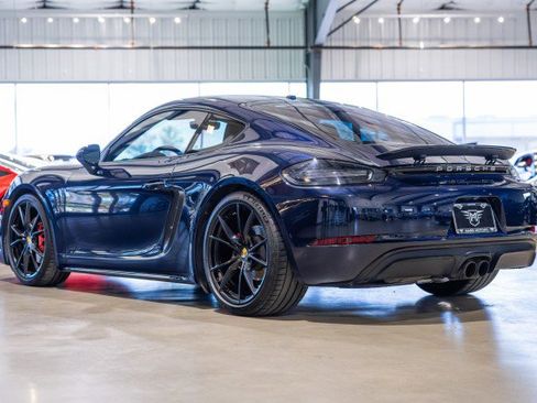 Used 2018 Porsche 718 Cayman GTS image 4