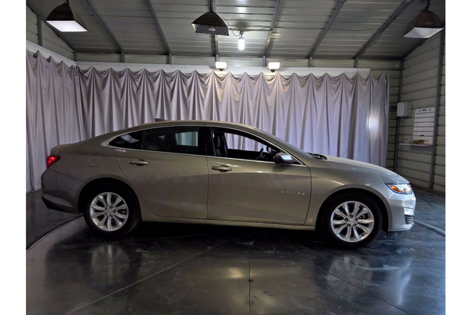 Used 2024 Chevrolet Malibu LT FWD image 6