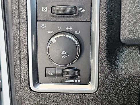 Used 2019 RAM 1500 Warlock AWD/4WD image 29