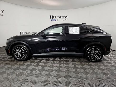 Used 2025 Ford Mustang Mach-E Premium image 8