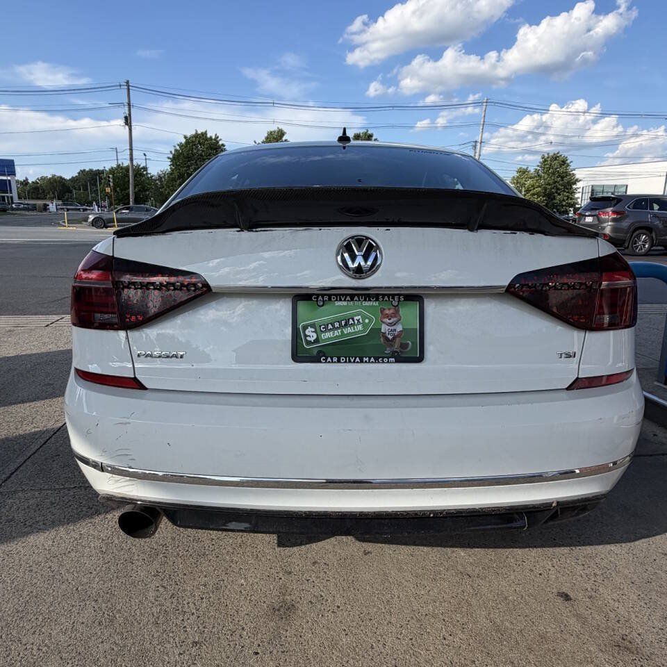 Used 2017 Volkswagen Passat 1.8T R-Line w/ R-Line Lighting Package FWD image 14