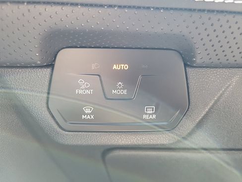Used 2024 Volkswagen Atlas SEL Premium R-Line AWD/4WD image 29