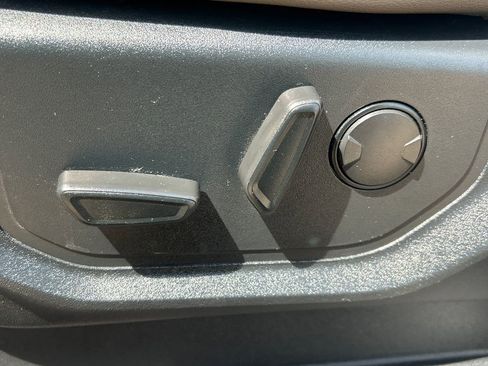 Used 2019 Ford F150 Lariat AWD/4WD image 14