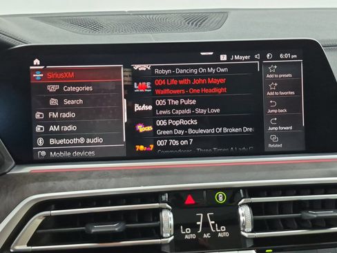 Used 2022 BMW X5 xDrive40i AWD/4WD image 18