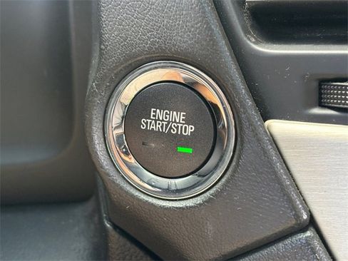 Used 2019 GMC Yukon Denali w/ Denali Ultimate Package image 16