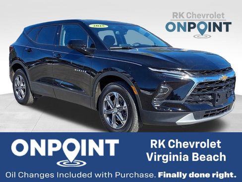 Certified 2025 Chevrolet Blazer LT FWD image 1
