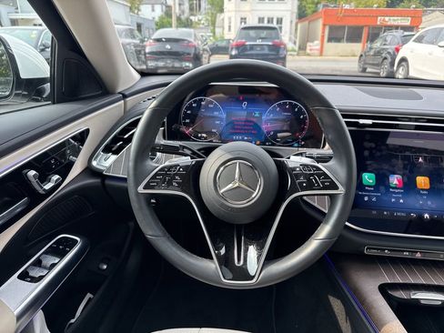 Certified 2025 Mercedes-Benz E 350 4MATIC Sedan image 21