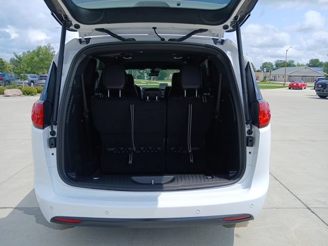 New 2027 Chrysler Pacifica LX FWD image 26