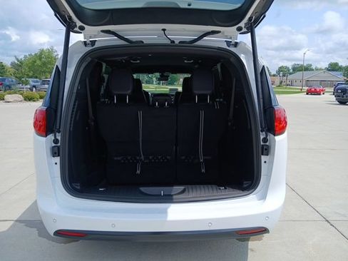 New 2027 Chrysler Pacifica LX FWD image 26