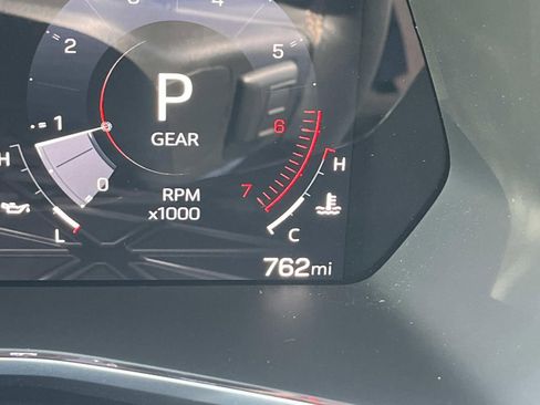 Used 2025 GMC Canyon Denali image 39