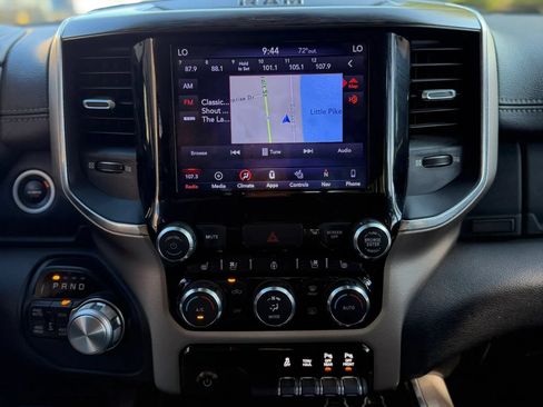 Used 2019 RAM 1500 Laramie AWD/4WD image 14