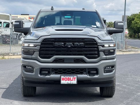 New 2026 RAM 2500 Laramie AWD/4WD image 8