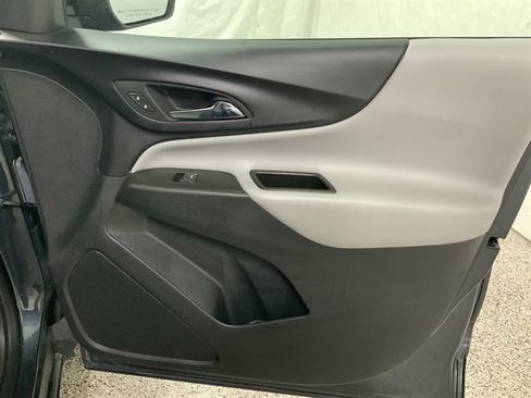 Used 2023 Chevrolet Equinox LT w/ Driver Convenience Package image 24