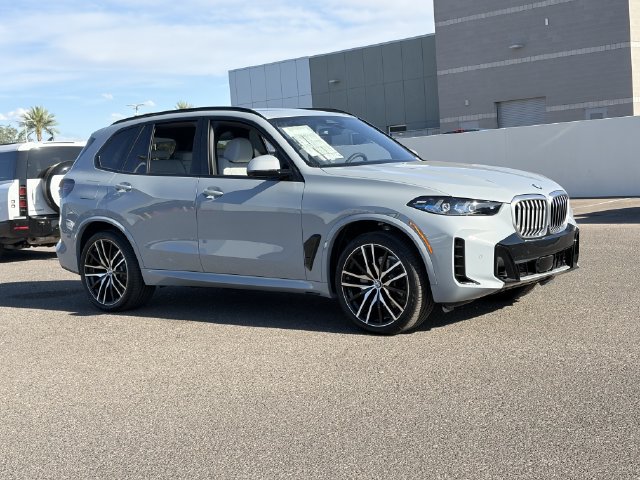 Used 2026 BMW X5 sDrive40i w/ M Sport Package RWD image 4