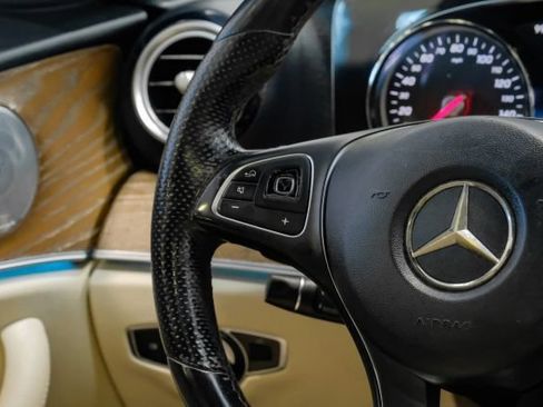 Used 2018 Mercedes-Benz E 300 image 22