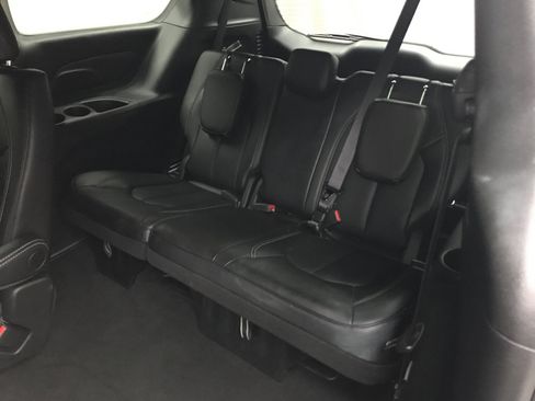Used 2026 Chrysler Pacifica Select FWD image 18