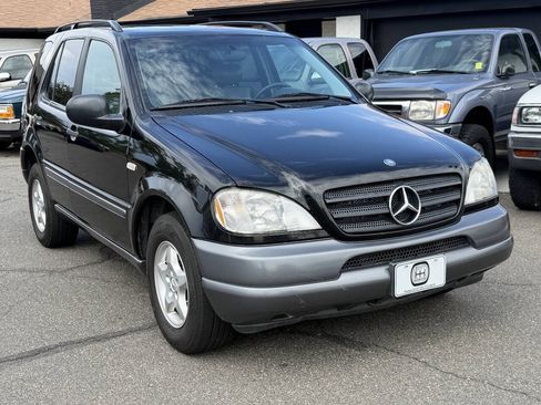 Used 1999 Mercedes-Benz ML 320 4MATIC image 25