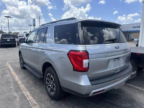 Used 2024 Ford Expedition XLT RWD image 7