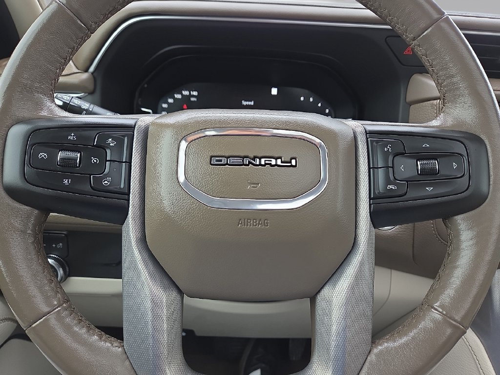 Used 2023 GMC Yukon Denali AWD/4WD image 19