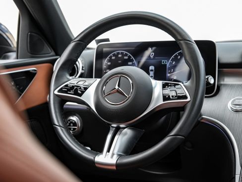 Used 2022 Mercedes-Benz C 300 Sedan w/ Exclusive Trim Package image 16