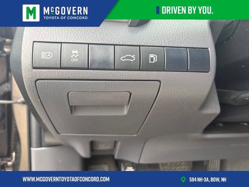 Used 2018 Toyota Camry LE w/ Audio Package FWD image 26