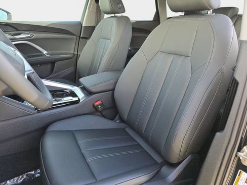 Certified 2025 Audi Q5 Premium w/ Convenience Package AWD/4WD image 15