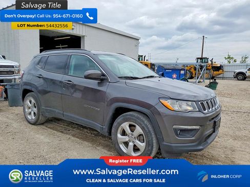 Used 2018 Jeep Compass Latitude w/ Popular Equipment Group FWD image 5