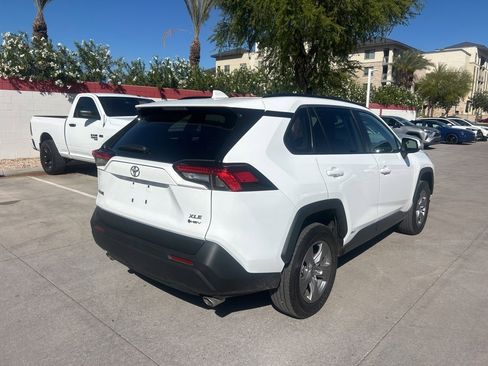 Used 2025 Toyota RAV4 XLE image 4