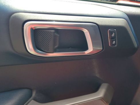 Used 2023 Ford Bronco Outer Banks AWD/4WD image 9