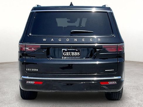 Used 2024 Jeep Wagoneer Series II AWD/4WD image 5