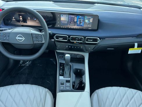New 2026 Nissan Sentra SL w/ Floor Mat Package FWD image 4