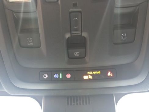 Used 2023 Chevrolet Tahoe Premier image 36