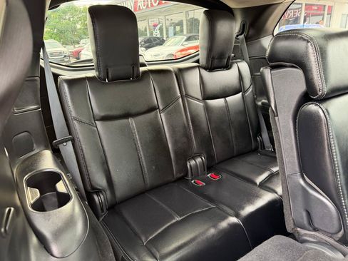 Used 2019 Nissan Pathfinder Platinum AWD/4WD image 11