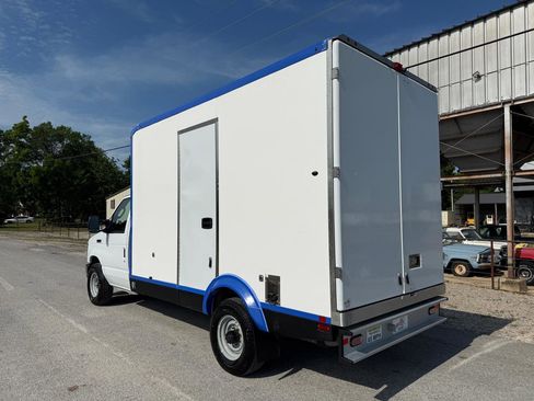 Used 2023 Ford E-350 and Econoline 350 Super Duty w/ Power Windows & Locks Group RWD image 3