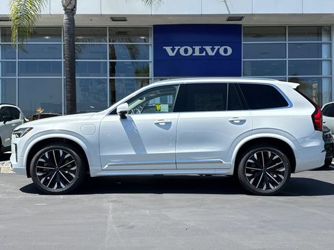 New 2026 Volvo XC90 T8 Ultra w/ Lounge Package AWD/4WD image 2
