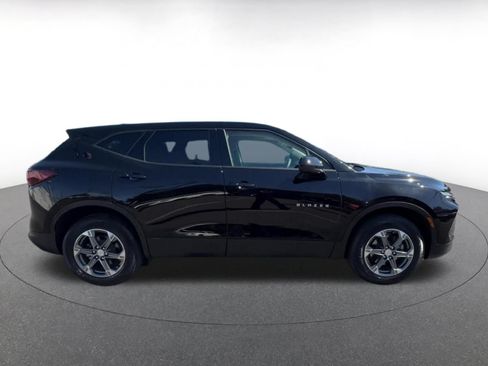 Used 2025 Chevrolet Blazer LT FWD image 16
