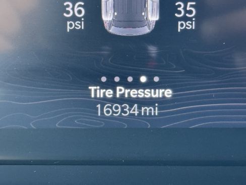 Used 2024 Jeep Grand Cherokee Laredo w/ Luxury Tech Group I image 20