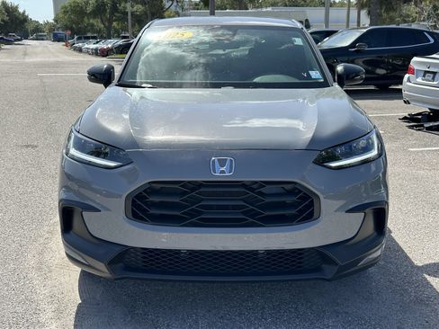 Used 2025 Honda HR-V Sport image 2