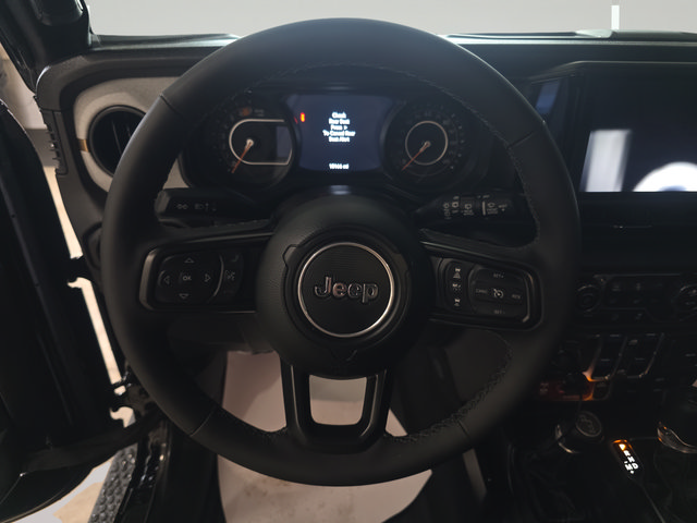 Used 2025 Jeep Wrangler Unlimited Sport AWD/4WD image 14