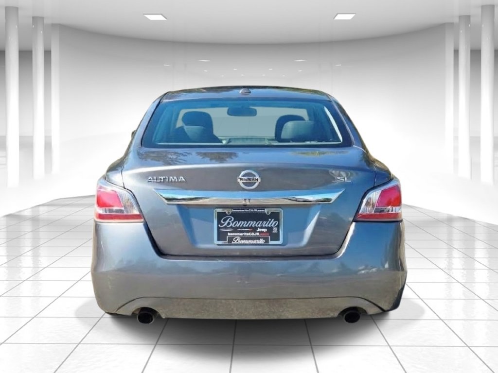 Used 2015 Nissan Altima 2.5 SL w/ Technology Package FWD image 4