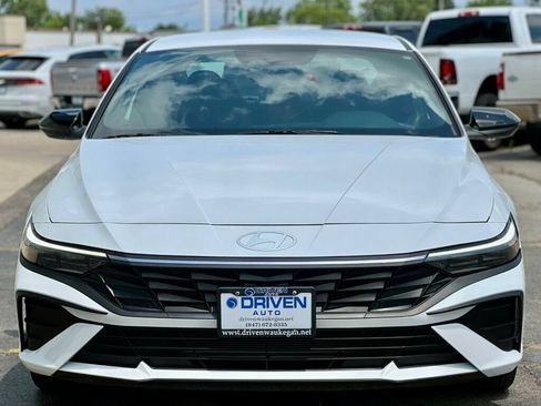 Used 2025 Hyundai Elantra Sport w/ Cargo Package FWD image 38